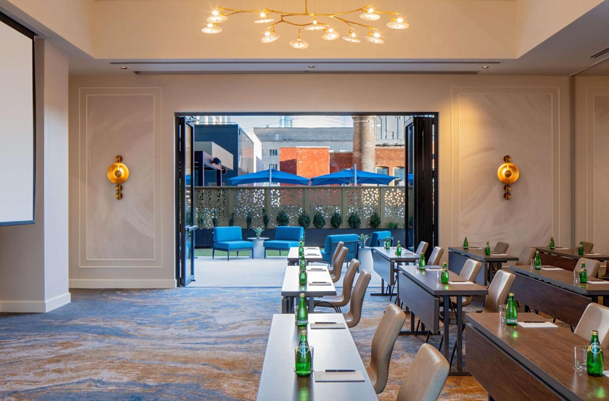 Tempo By Hilton Nashville Downtown Bagian luar foto
